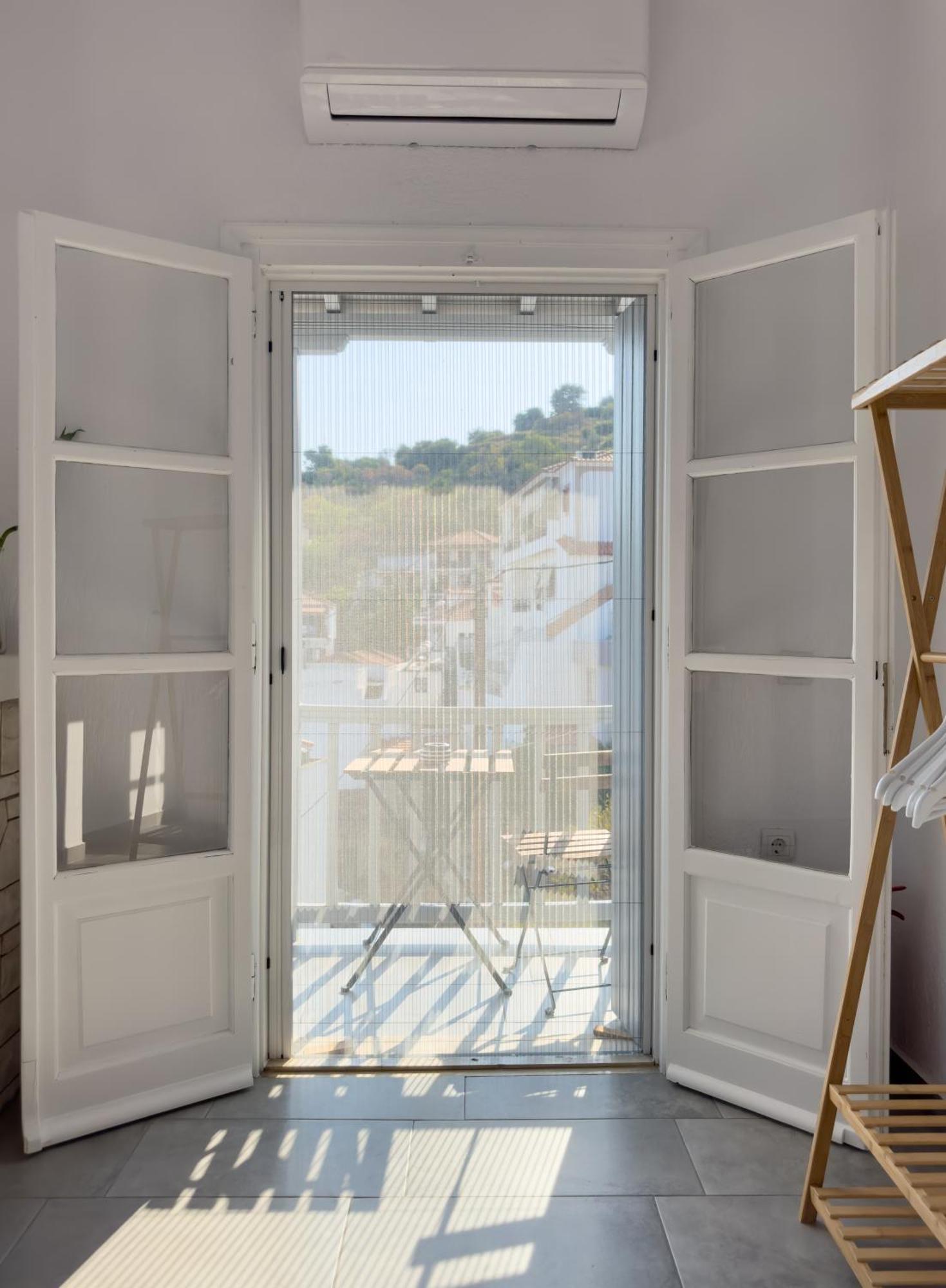 The Botanist Guesthouse Skopelos Town Exterior photo