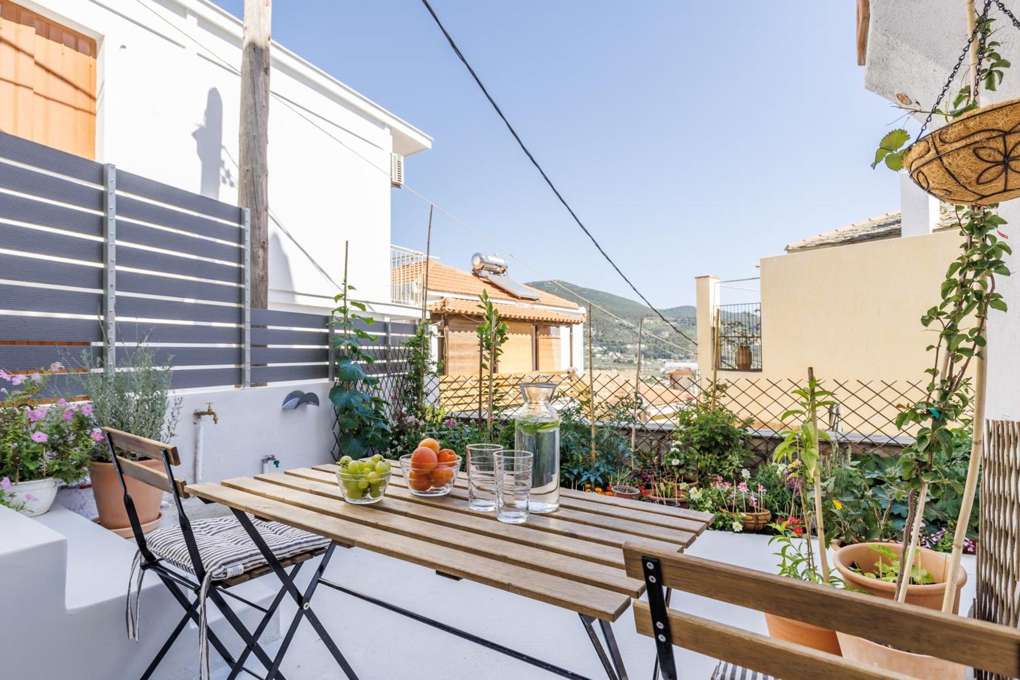 The Botanist Guesthouse Skopelos Town Exterior photo