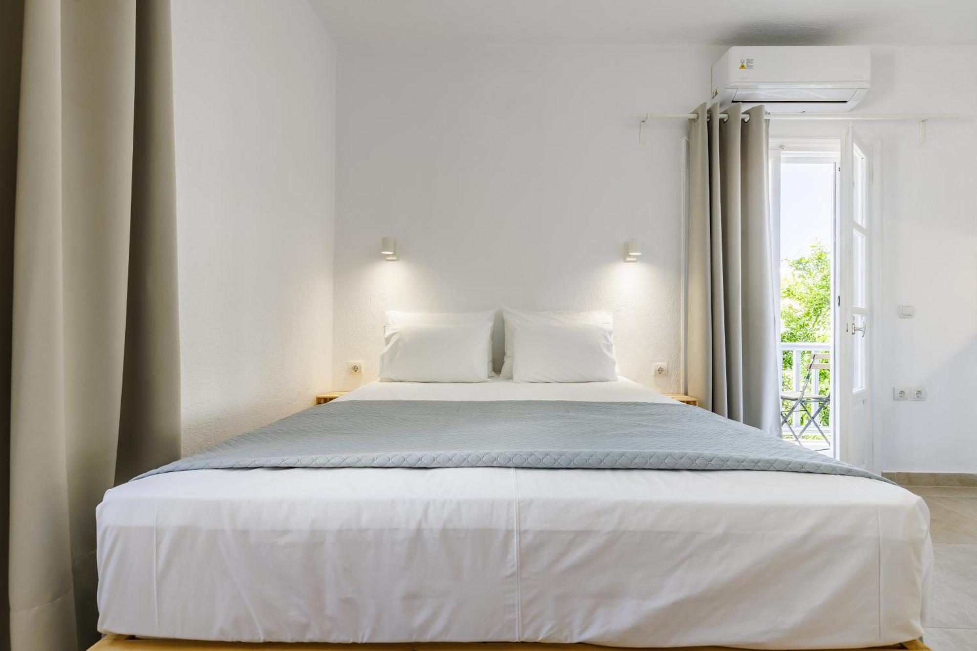 The Botanist Guesthouse Skopelos Town Exterior photo