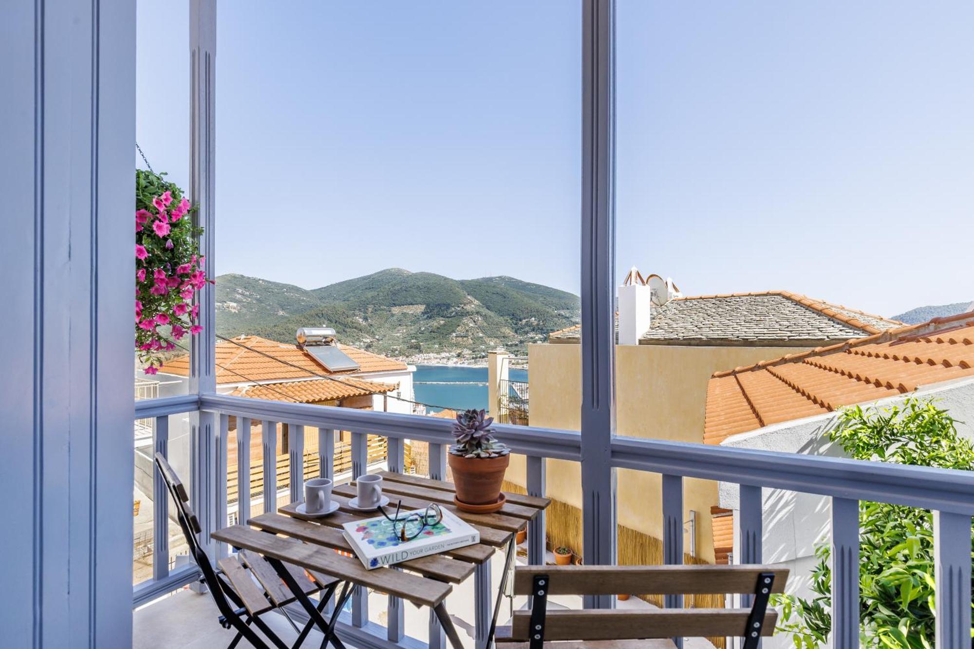 The Botanist Guesthouse Skopelos Town Exterior photo